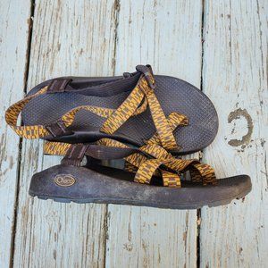 Chaco adjustable strap with toe men's size 10